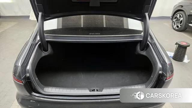 Hyundai Grandeur (GN7) id 3629258 из Кореи 11