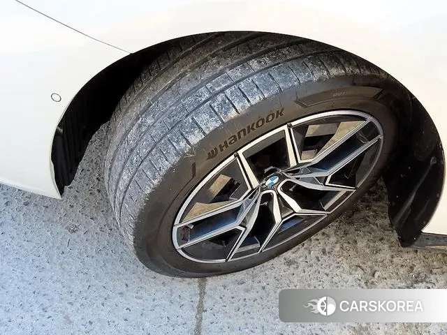 BMW 5 Series (G60) id 3476988 из Кореи 11