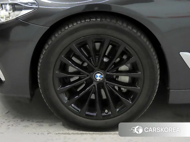 BMW 5 Series (G30) id 4285538 из Кореи 11