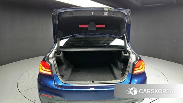 BMW 5 Series (G30) id 3966446 из Кореи 11