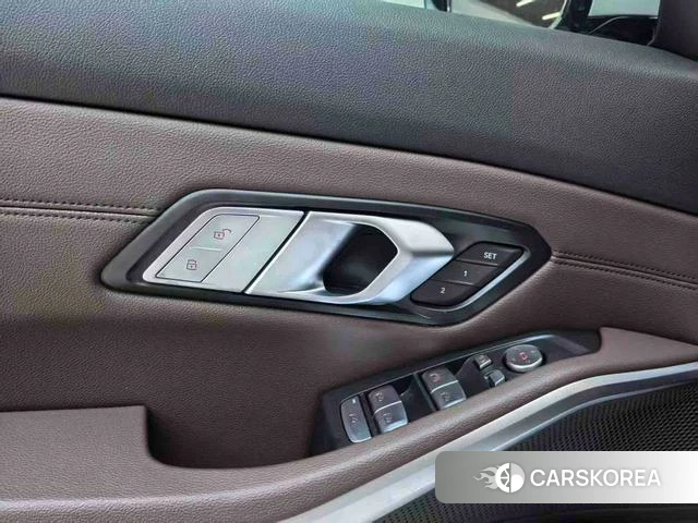 BMW 3 series id 4257596 из Китая 11
