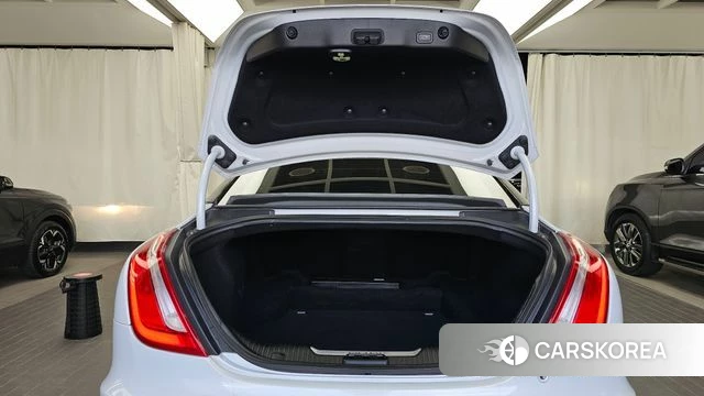 Jaguar All New XJ id 4626401 из Кореи 11