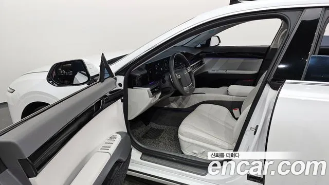 Hyundai Grandeur (GN7) id 2640526 из Кореи 11