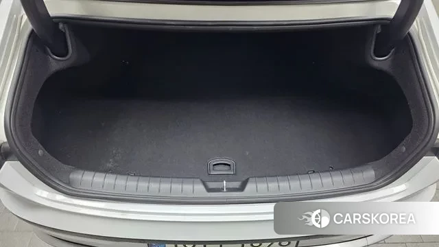 Hyundai Grandeur (GN7) id 3619937 из Кореи 11