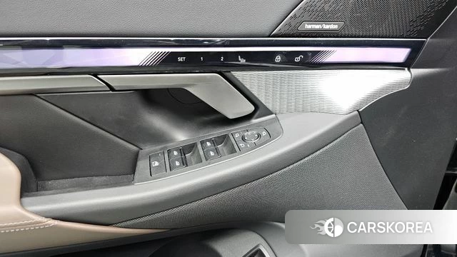 BMW 5 Series (G60) id 4248356 из Кореи 11