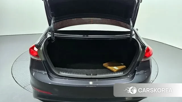 Hyundai Avante AD id 3129470 из Кореи 11