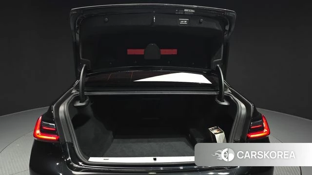 BMW 7 Series (G11) id 3910325 из Кореи 11