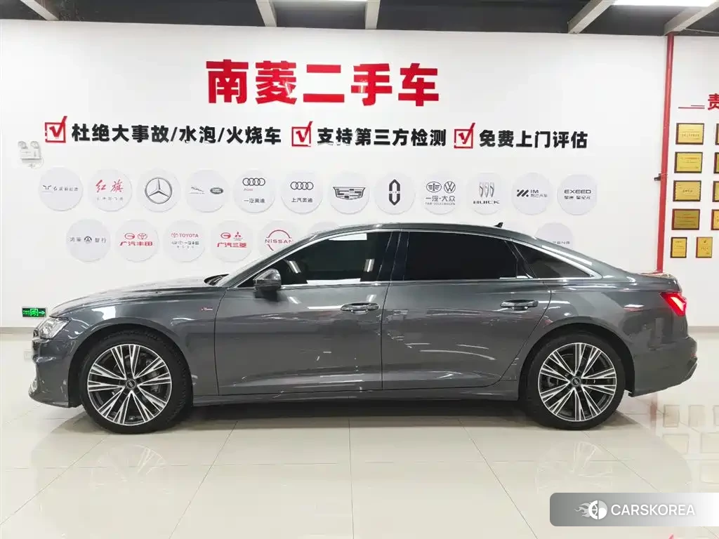Audi A6L id 4548230 из Китая 11