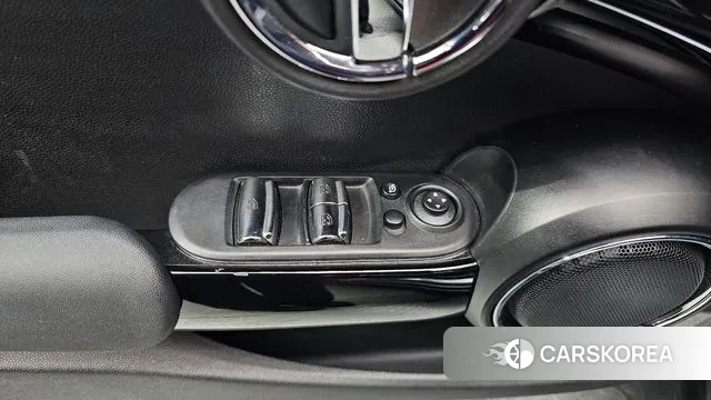 Mini Cooper Convertible id 3578102 из Кореи 11