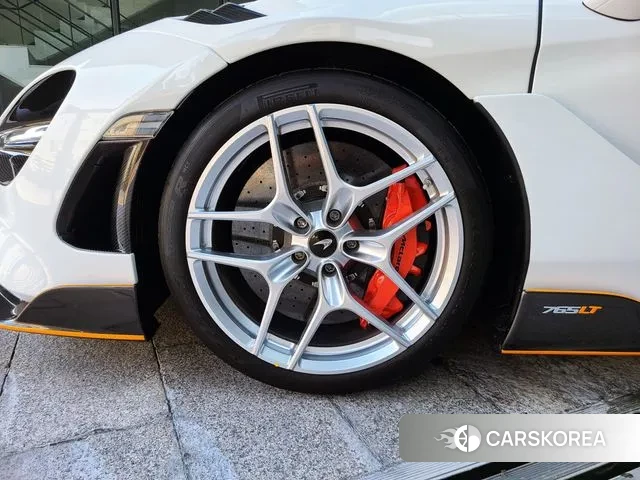 McLaren 765LT id 3257218 из Кореи 11