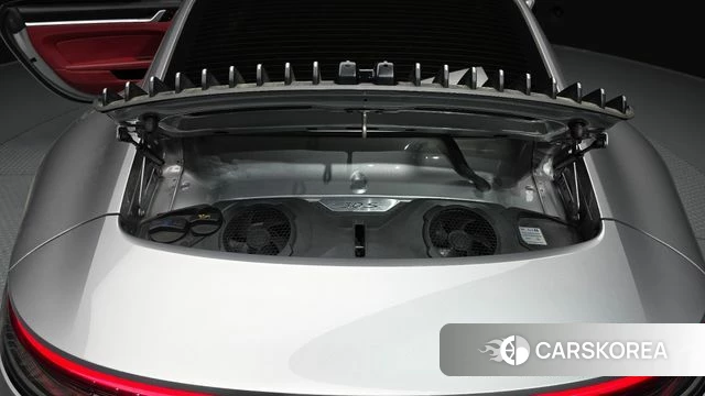 Porsche 911(992) id 4317619 из Кореи 11