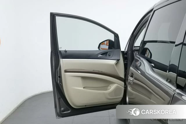 Buick GL8 id 4210184 из Китая 11