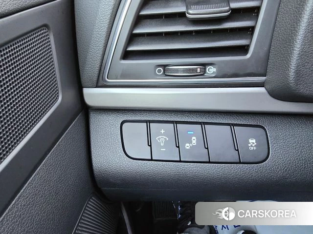 Hyundai Avante AD id 3857420 из Кореи 11