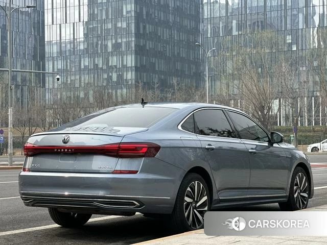 Volkswagen Passat id 4257956 из Китая 11