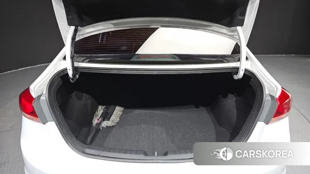 Hyundai Avante AD id 3723820 из Кореи 11