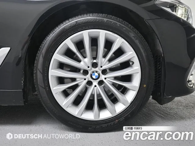 BMW 5 Series (G30) id 2876813 из Кореи 11