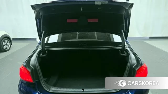 BMW 5 Series (G30) id 3391112 из Кореи 11