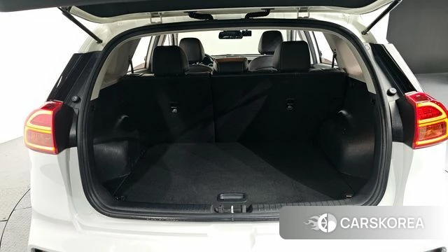 Kia Niro EV id 3860082 из Кореи 11