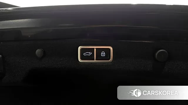 Hyundai Grandeur Hybrid (GN7) id 3763744 из Кореи 11