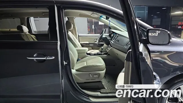 Kia The New Carnival id 2659782 из Кореи 11