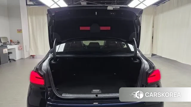 BMW 5 Series (G30) id 3567506 из Кореи 11