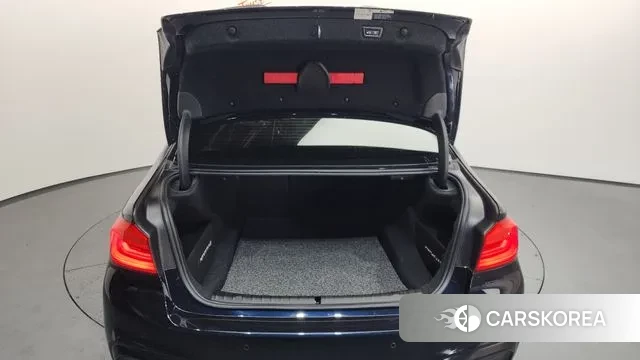 BMW 5 Series (G30) id 3531297 из Кореи 11