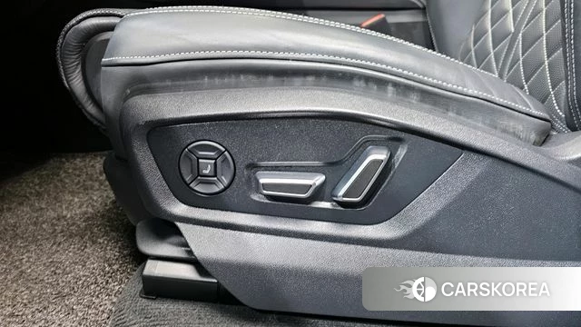 Audi Q8 (4M) id 4194602 из Кореи 11