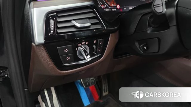 BMW 5 Series (G30) id 4614716 из Кореи 11
