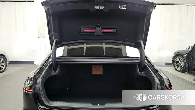 Hyundai Grandeur (GN7) id 3462423 из Кореи 11