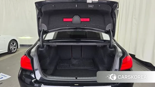 BMW 5 Series (G30) id 3760652 из Кореи 11