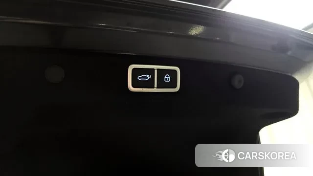 Hyundai Grandeur (GN7) id 3507679 из Кореи 11