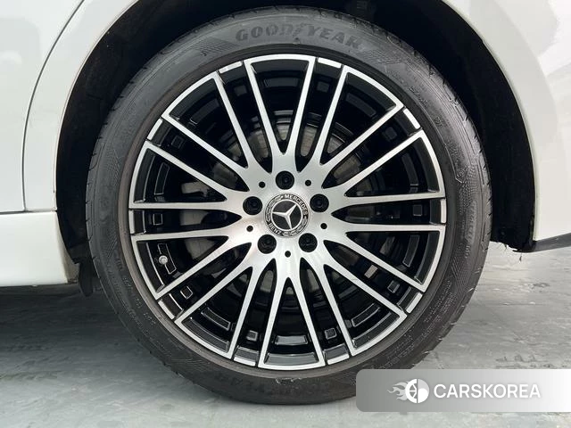 Mercedes-Benz Class C id 4313614 из Китая 11