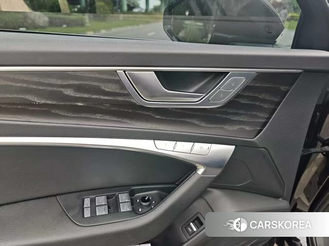 Audi A6L id 4328627 из Китая 11