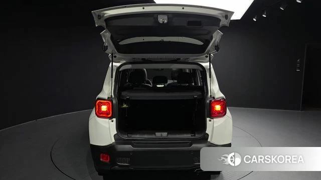 Jeep Renegade id 3935569 из Кореи 11