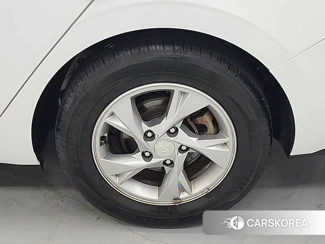 Hyundai Avante (CN7) id 4212017 из Кореи 11