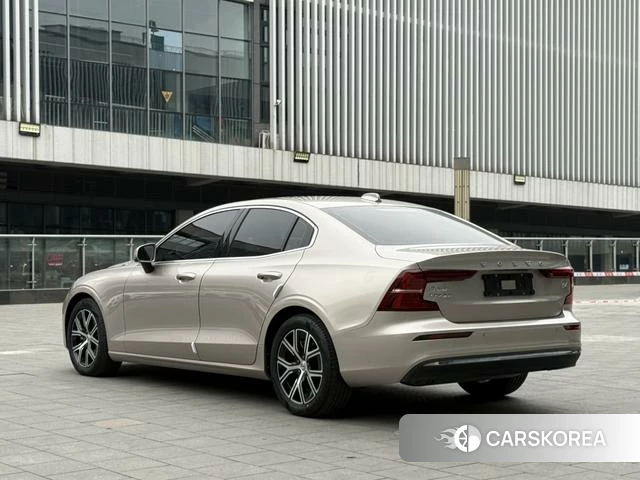 Volvo S60 id 4215695 из Китая 11