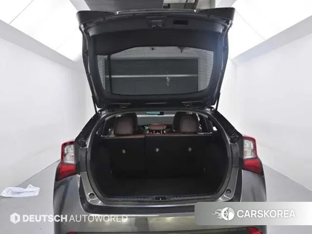 Toyota Prius 4th Generation id 3022757 из Кореи 11