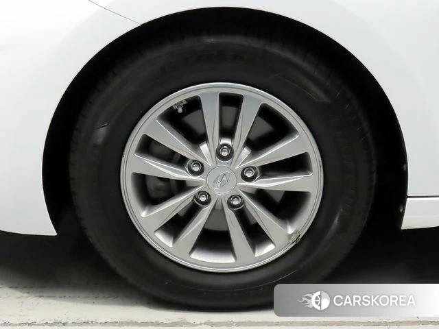 Hyundai The New Avante AD id 4717669 из Кореи 11