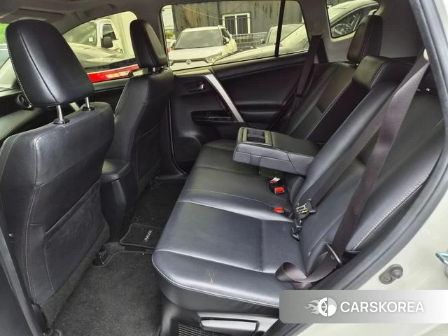 Toyota RAV4 id 4581871 из Кореи 11