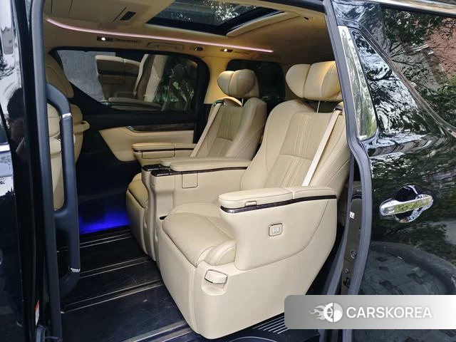 Toyota Elfa id 4333453 из Китая 11