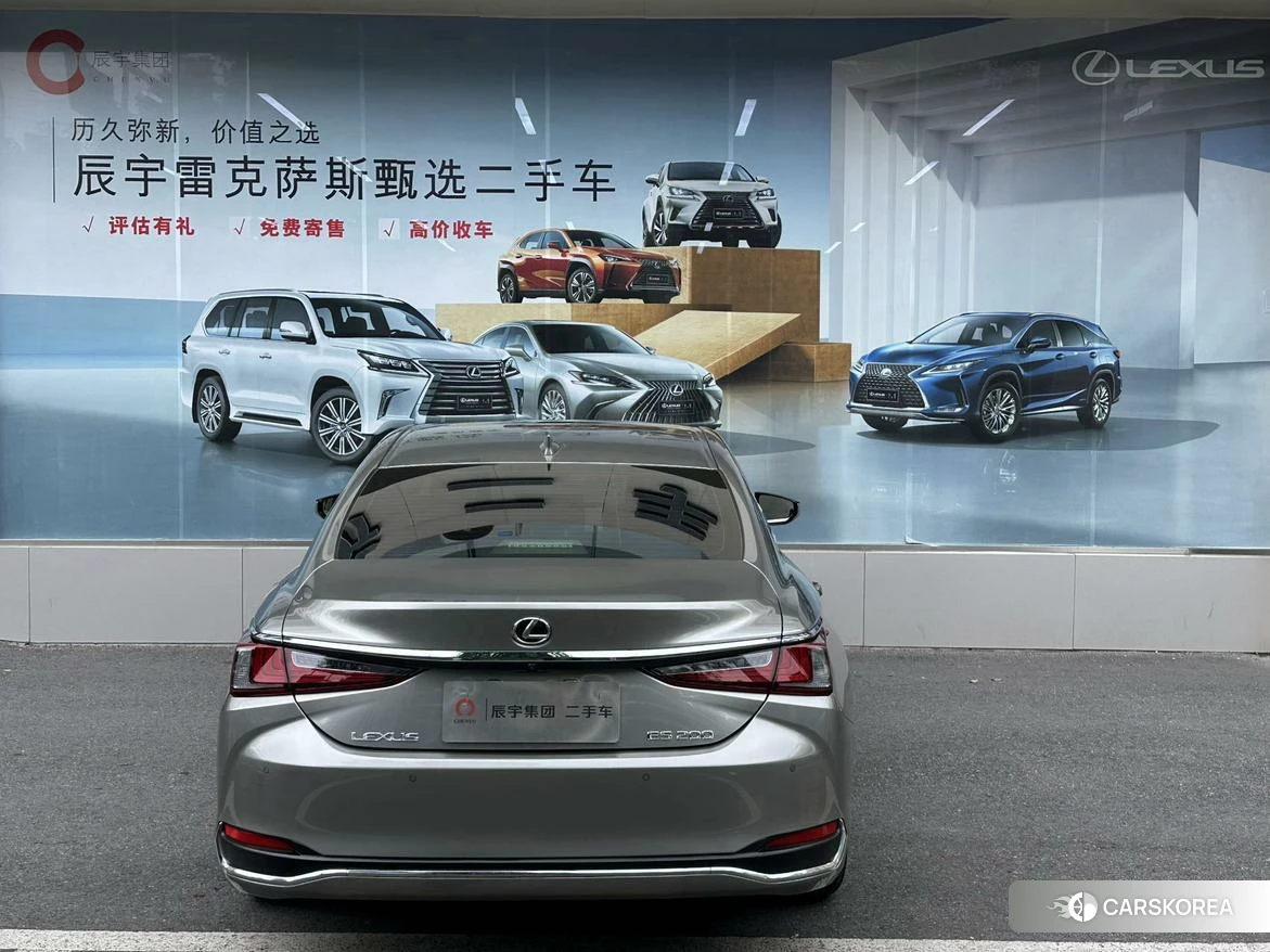 Lexus ES id 4499064 из Китая 11