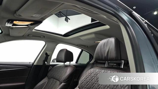 BMW 5 Series (G30) id 3867240 из Кореи 11