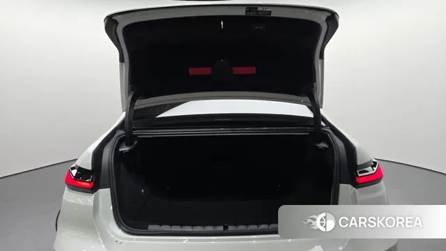 BMW i7 (G70) id 3596627 из Кореи 11