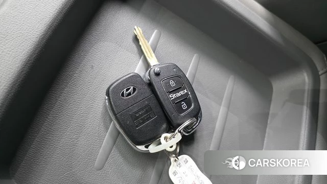 Hyundai The New Grand Starex id 4625705 из Кореи 11