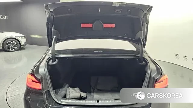 BMW 5 Series (G30) id 3432282 из Кореи 11