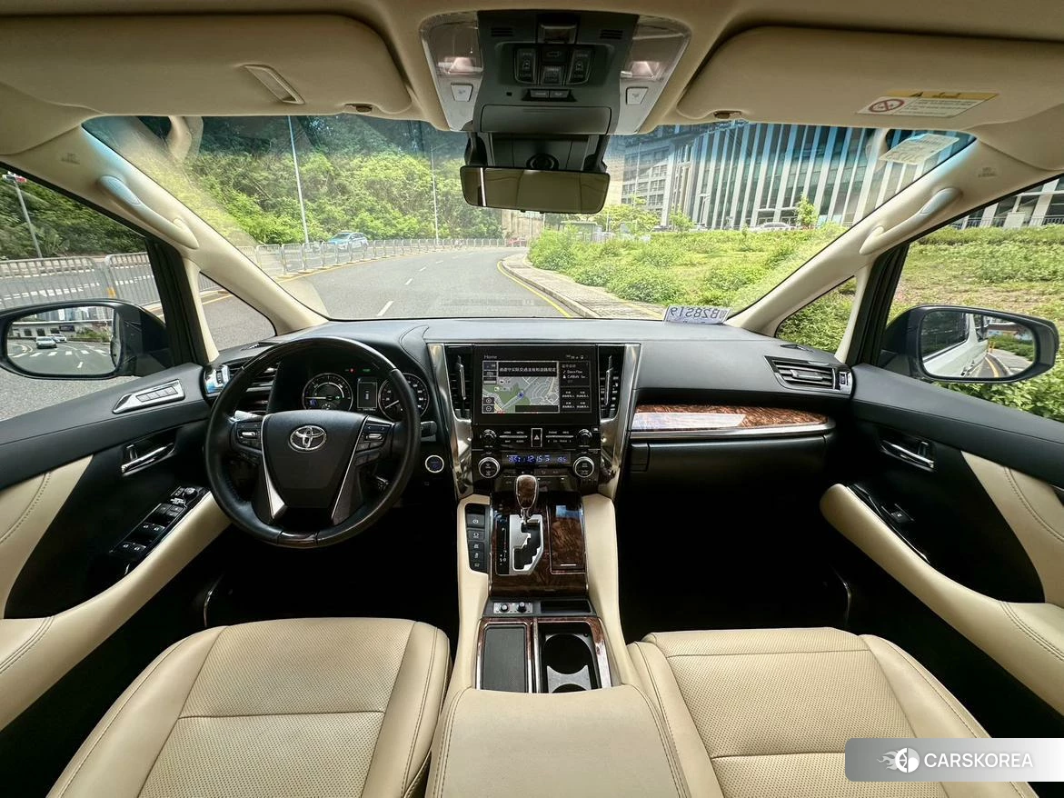 Toyota Alphard id 4513784 из Китая 11