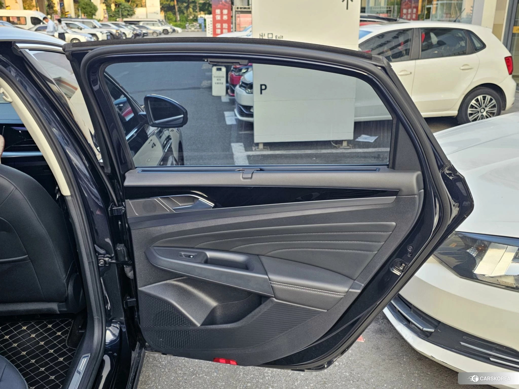 Volkswagen Passat id 4440476 из Китая 11