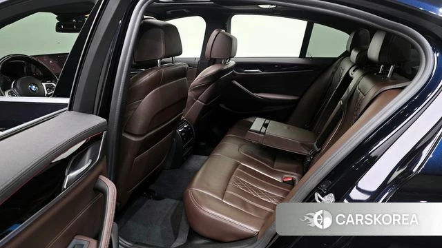 BMW 5 Series (G30) id 3812841 из Кореи 11