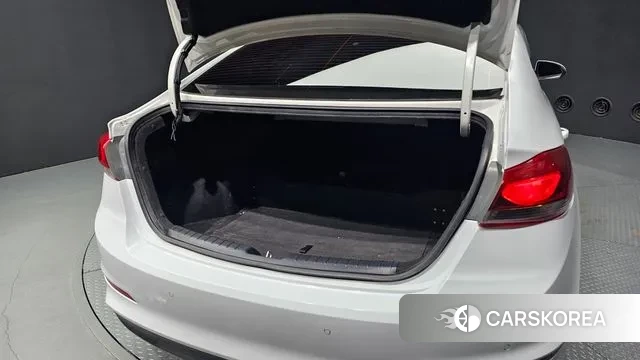 Hyundai Avante AD id 3145023 из Кореи 11