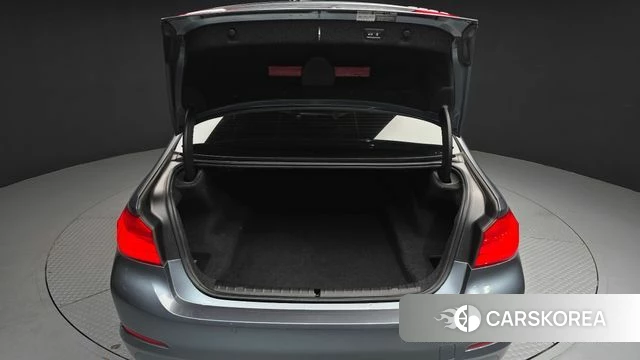 BMW 5 Series (G30) id 3861715 из Кореи 11